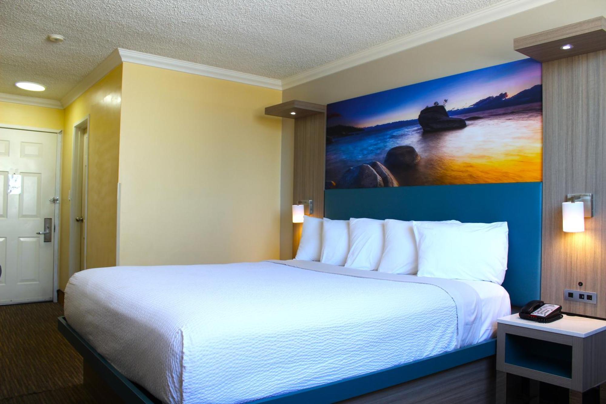 Days Inn By Wyndham Los Angeles Lax/Venicebch/Marina Delray Ингълуд Екстериор снимка