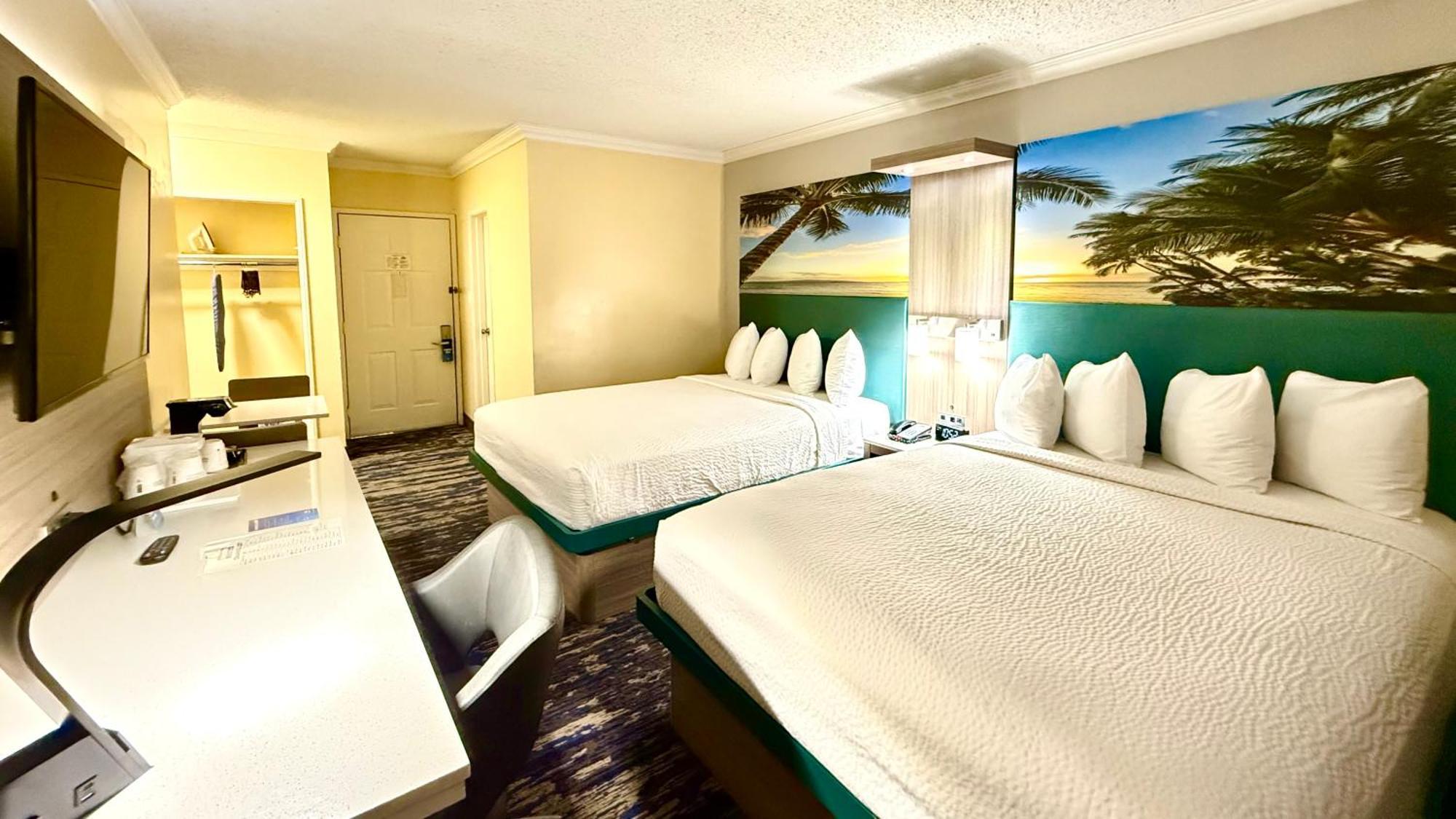 Days Inn By Wyndham Los Angeles Lax/Venicebch/Marina Delray Ингълуд Екстериор снимка
