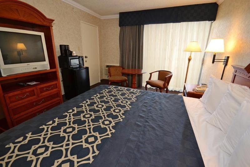 Days Inn By Wyndham Los Angeles Lax/Venicebch/Marina Delray Ингълуд Екстериор снимка
