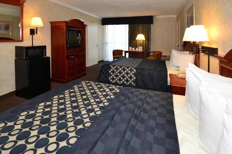 Days Inn By Wyndham Los Angeles Lax/Venicebch/Marina Delray Ингълуд Екстериор снимка